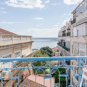 chiado-44.hotels-lisbon-portugal.com/
